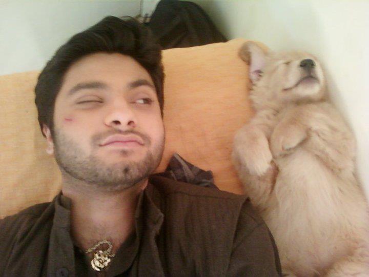Mishal Raheja sa svojim psom
