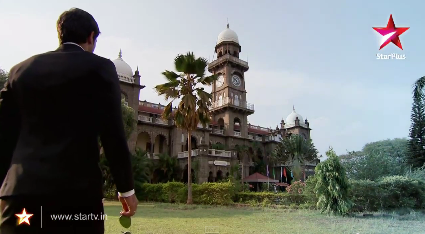 Arnav stiže pred "Sheesh Mahal"