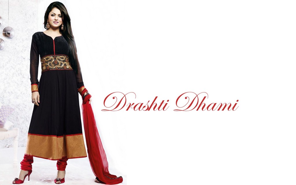 Drashti-Dhami-in-Black-Dress-Images